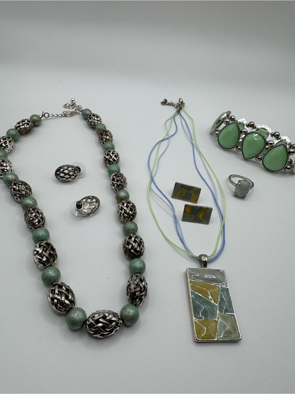 Green Silver Tone Jewelry Lot 6 Pc Necklaces Earrings Bracelet Ring in